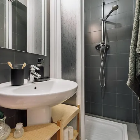 Uru - 2 Bedrooms And Balcony In De Gracia Apartamento *