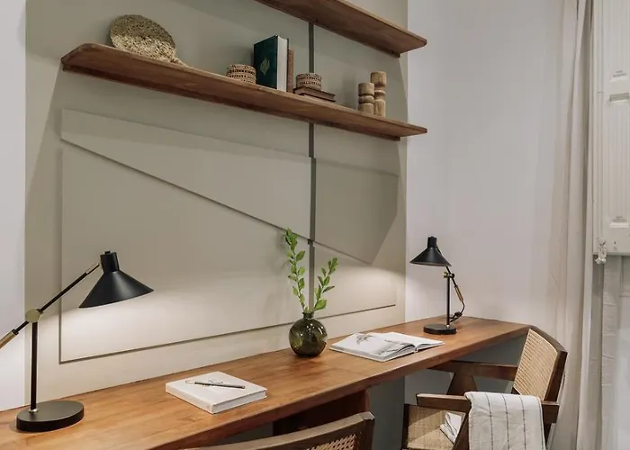 Uru - 2 Bedrooms And Balcony In De Gracia